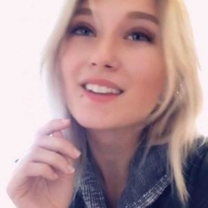 Meet your Posher, Ève